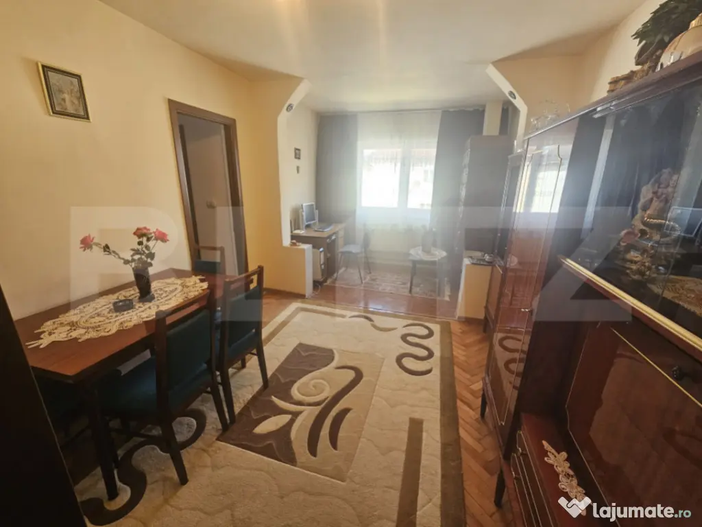 Apartament de vanzare 4 camere - Beclean 