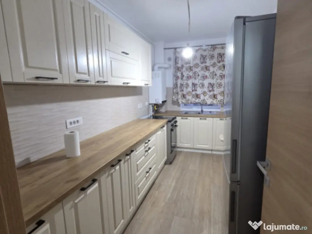 Apartament cu 2 camere decomandat, cu loc de parcare, pet fr