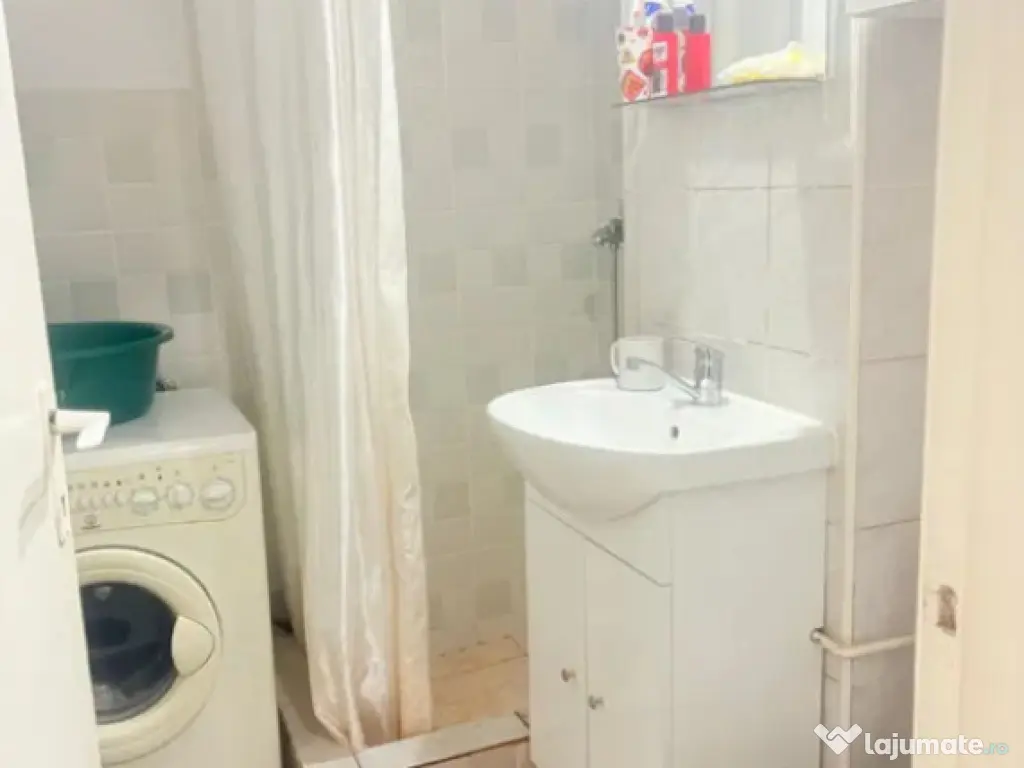 Garsoniera decomandata - zona Astra 