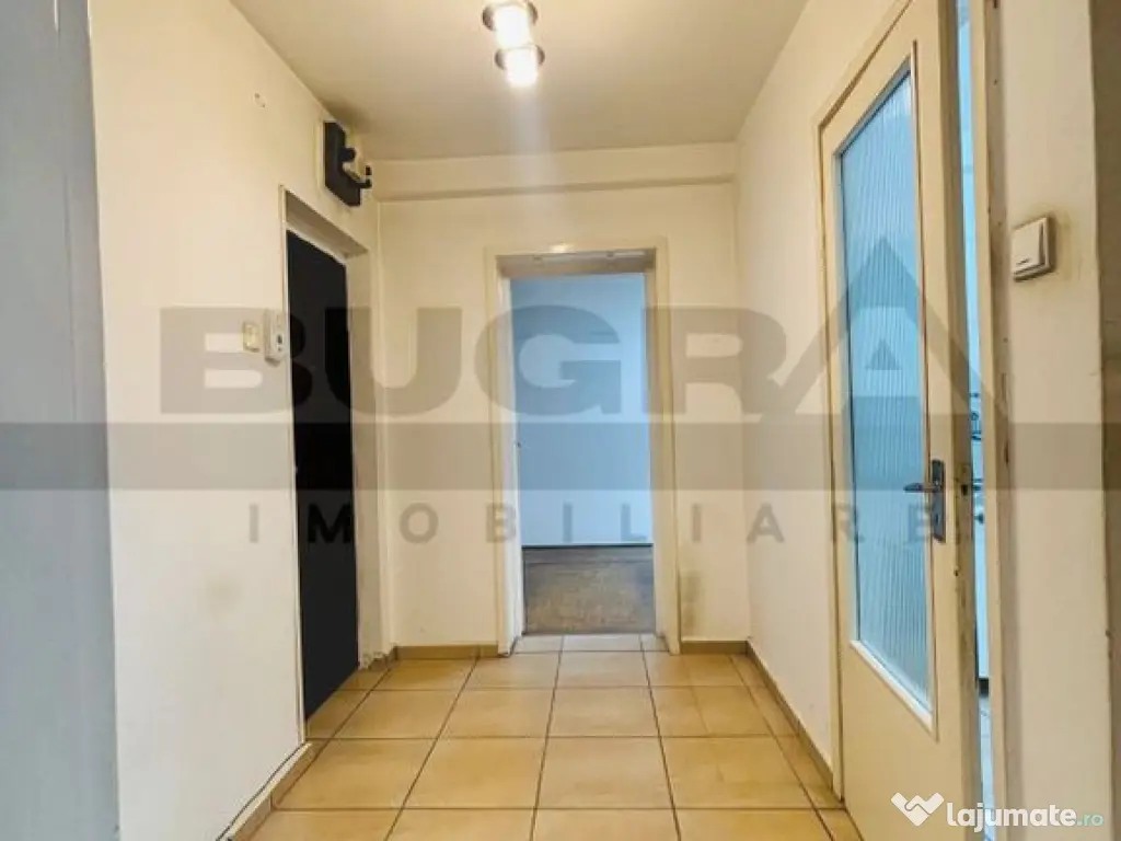 Apartament 3 camere, etaj intermediar, P-ta 14 Iulie