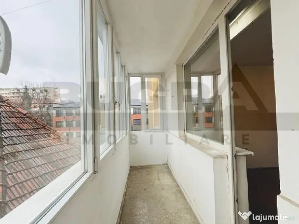 Apartament 3 camere, etaj intermediar, P-ta 14 Iulie