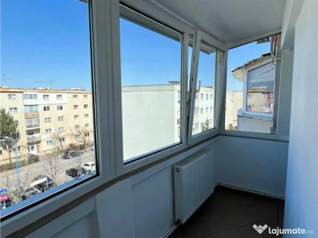 Apartament 2 camere decomandat cu loc de parcare