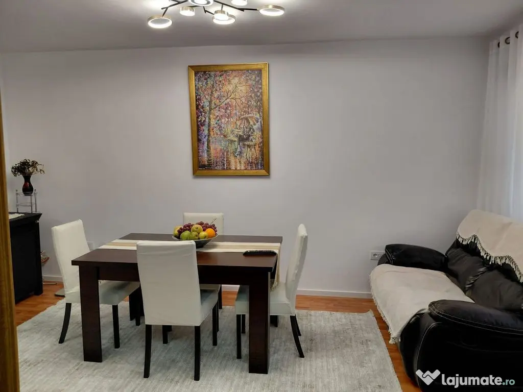 Apartament 4 camere, decomandat, etaj 3/4 - IC Frimu 