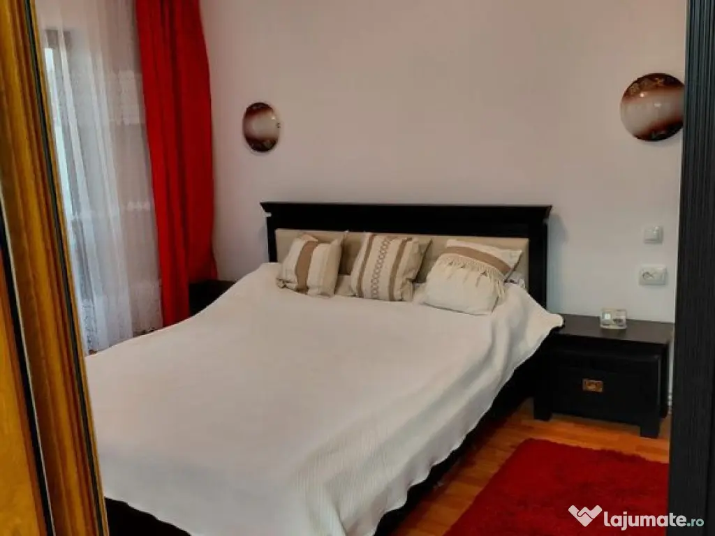 Apartament 4 camere, decomandat, etaj 3/4 - IC Frimu 