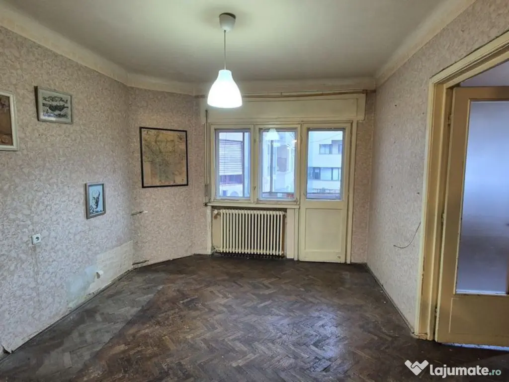 Apartament cu 3 camere - piata Unirii 
