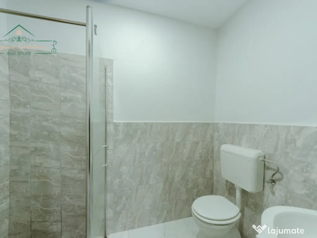 Apartament de inchiriat cu 2 camere la curte comuna, zona Ce 