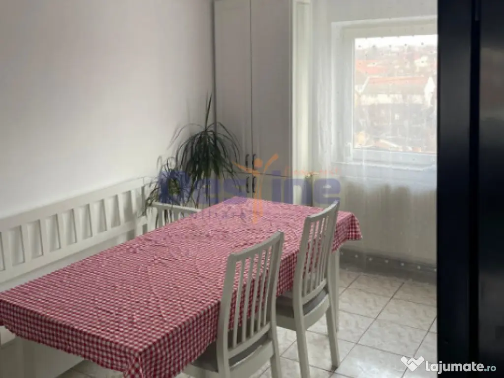 Zona Feidorf – Apartament 2 camere, decomandat 