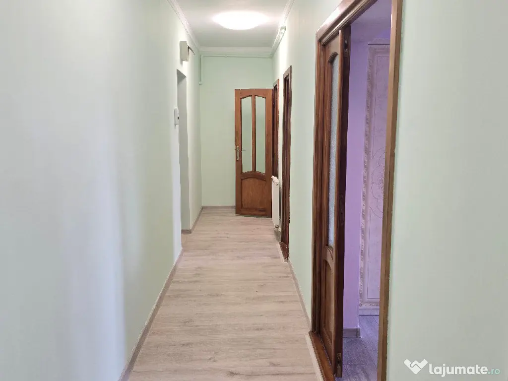 Vand apartament cu 2 camere decomandat in Deva, bloc din anul 2008