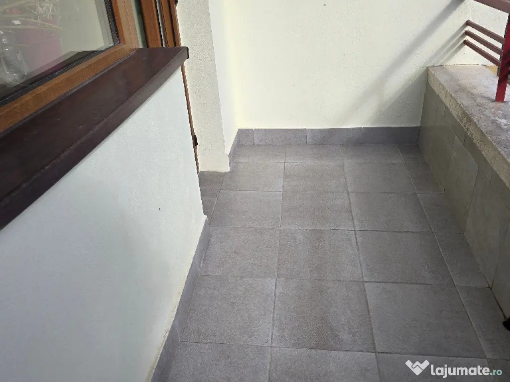 Vand apartament cu 2 camere decomandat in Deva, bloc din anul 2008