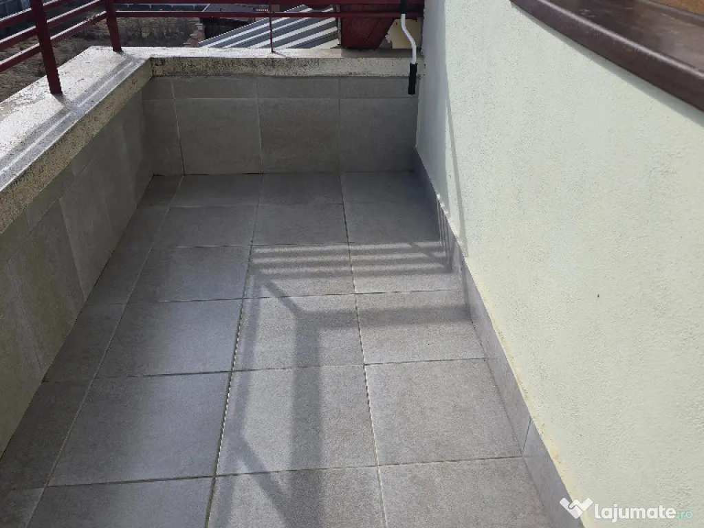 Vand apartament cu 2 camere decomandat in Deva, bloc din anul 2008