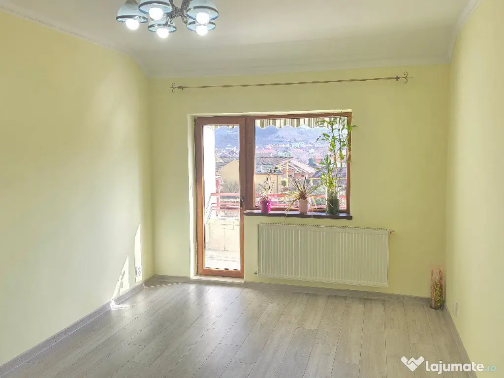 Vand apartament cu 2 camere decomandat in Deva, bloc din anul 2008