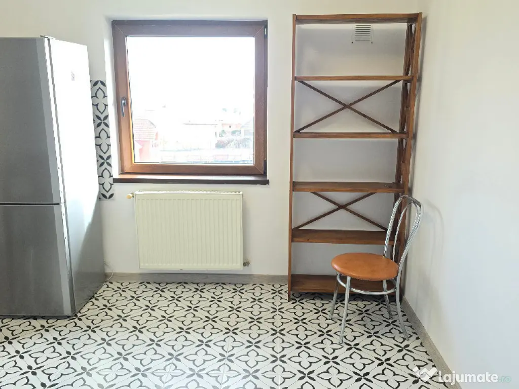 Vand apartament cu 2 camere decomandat in Deva, bloc din anul 2008