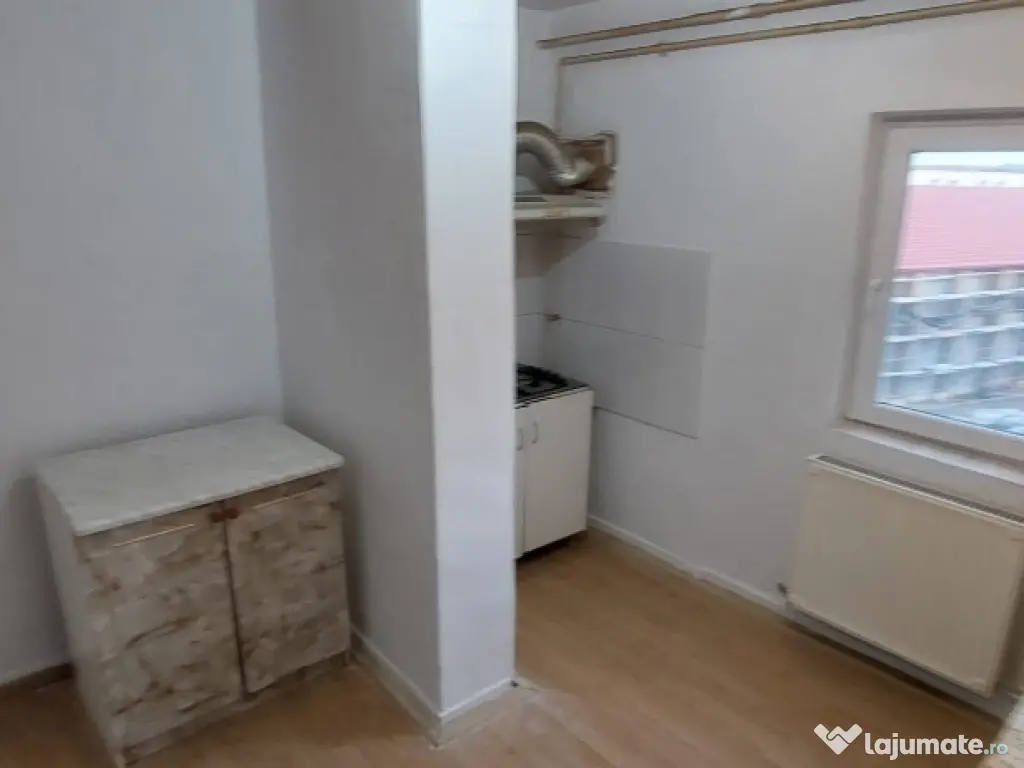 Vând apartament 2 camere 