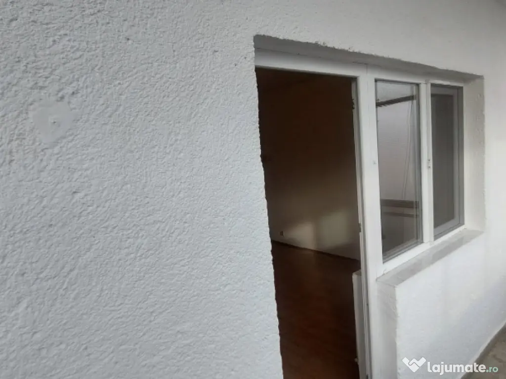 Vând apartament 2 camere 