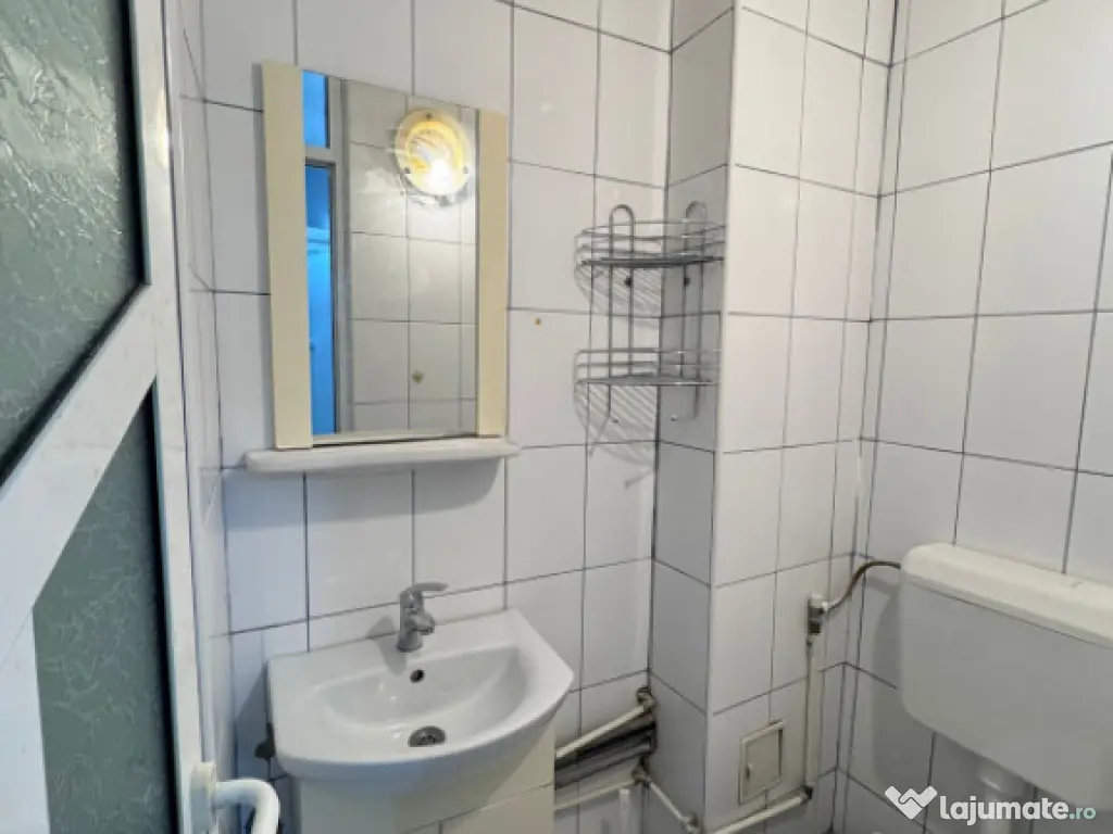 Apartament 3 camere de vanzare, situat in zona Tomis III