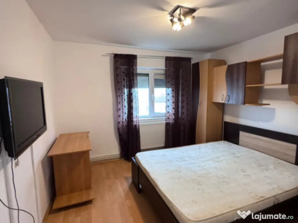 Apartament 3 camere de vanzare, situat in zona Tomis III