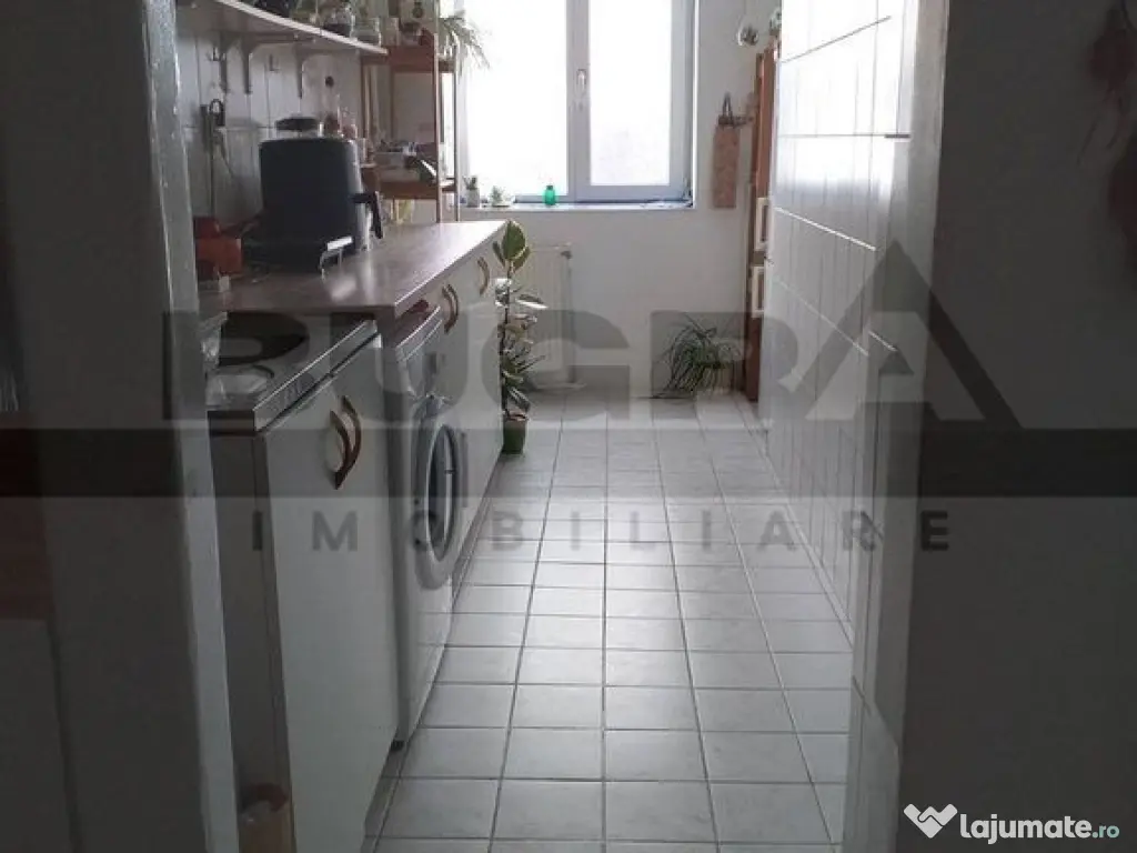 Apartament 2 camere, 46 mp, balcon, zona Parang 