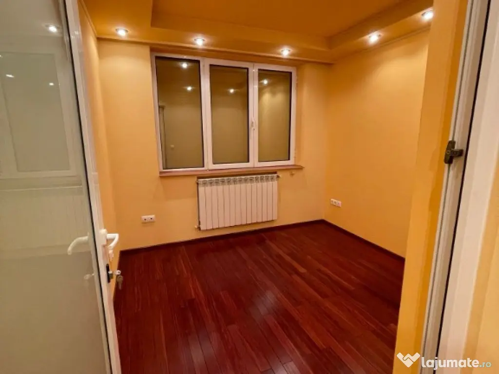 Apartament 3 camere.Centrala termica,Boxa la subsol.Metrou in apropier 