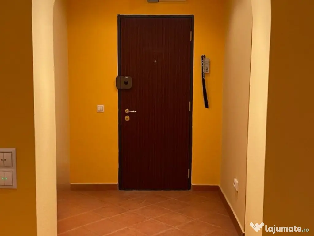 Apartament 3 camere.Centrala termica,Boxa la subsol.Metrou in apropier 