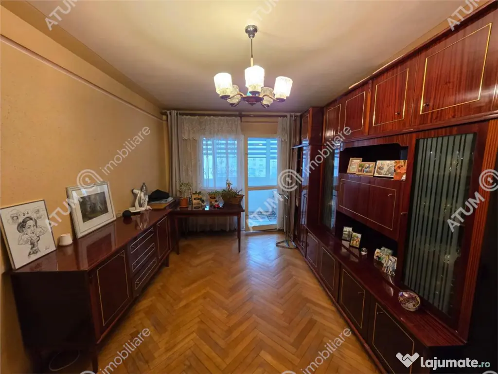 Apartament cu 3 camere decoamndate in zona Valea Aurie din S 