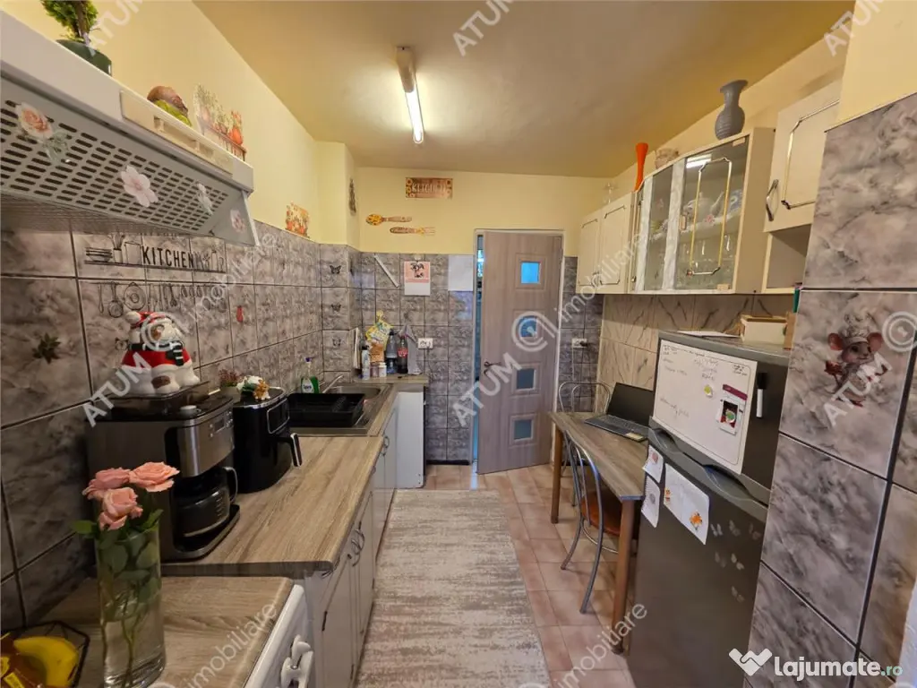 Apartament cu 3 camere decoamndate in zona Valea Aurie din S 