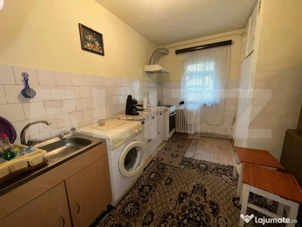 Apartament 3 camere, parter înalt, ideal firma/birouri - DE 