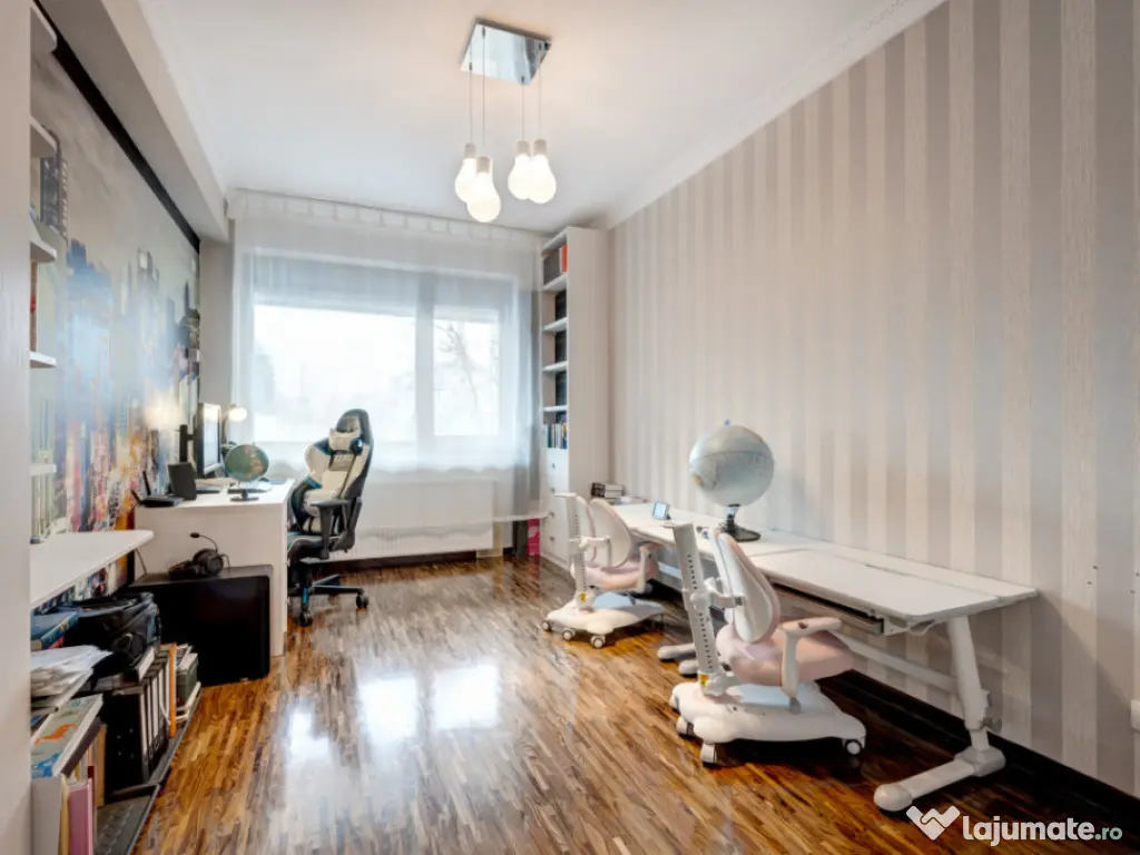 Apartament 170mp utili, 77mp curte și 3 locuri parcare, Par 