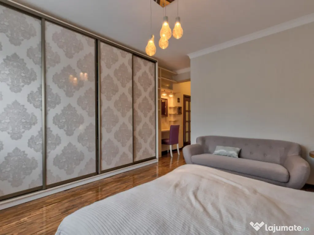 Apartament 170mp utili, 77mp curte și 3 locuri parcare, Par 