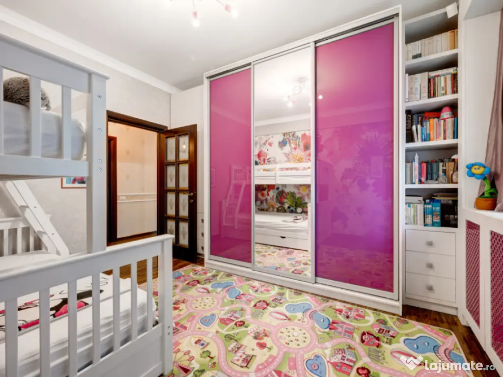 Apartament 170mp utili, 77mp curte și 3 locuri parcare, Par 