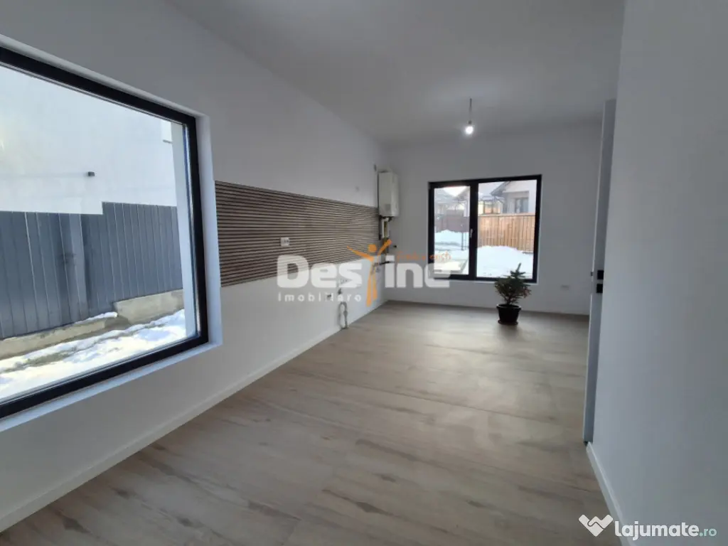 COMISION O %, Miroslava, Casa individuala, P+1+POD, 