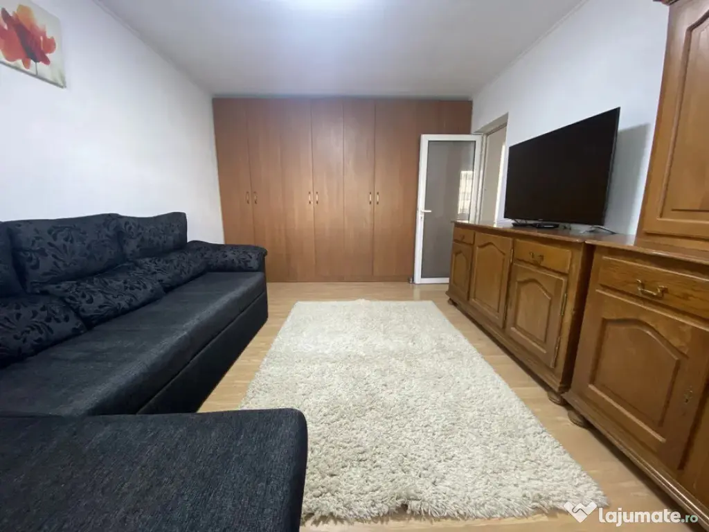 Apartament cu 3 camere, cu doua locuri de parcare, situat in 