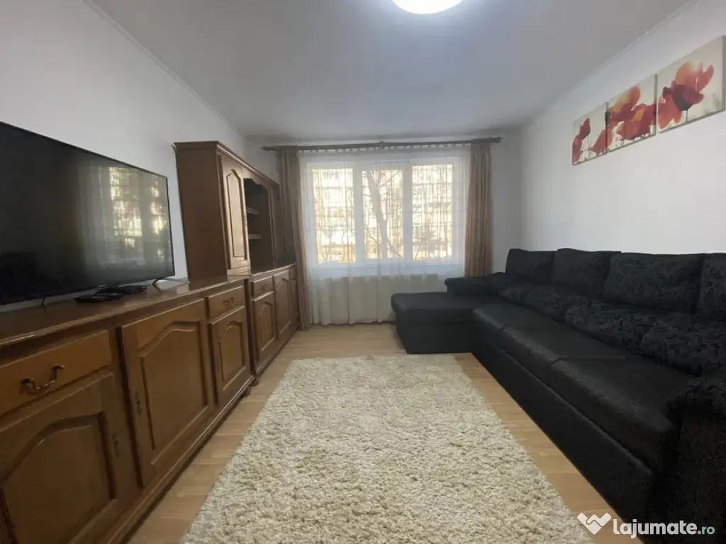 Apartament cu 3 camere, cu doua locuri de parcare, situat in 