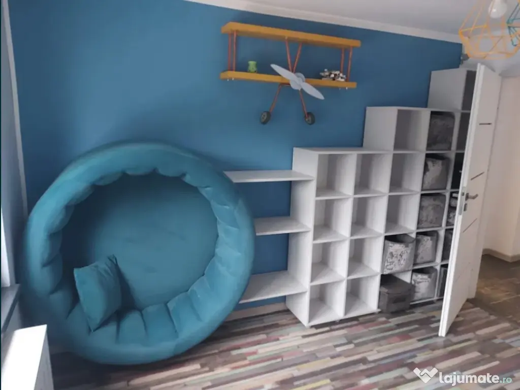 Apartament 4 camere, decomandat - zona Sacele 