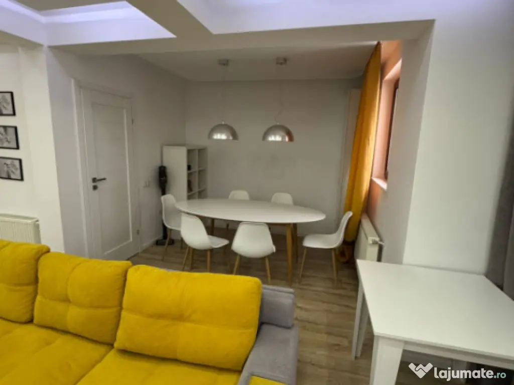 Casa cu 4 camere, moderna, 115 mp, 3 parcari, zona Terra 