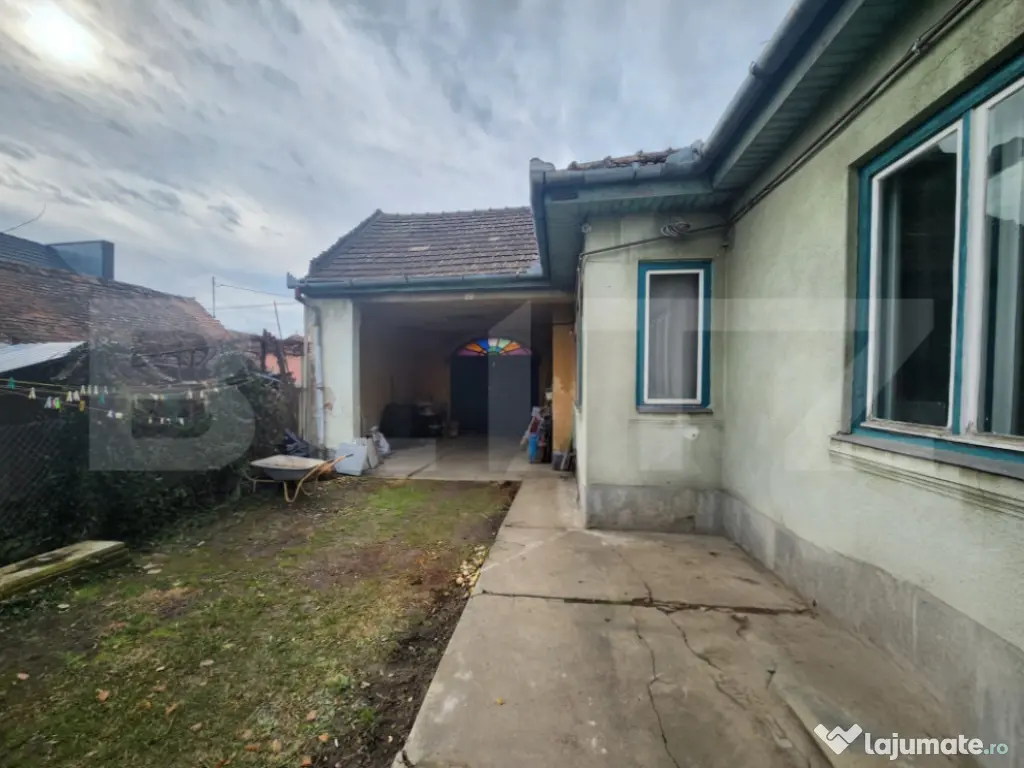 Casă cu 2 apartamente, 493 mp, zona Gara 