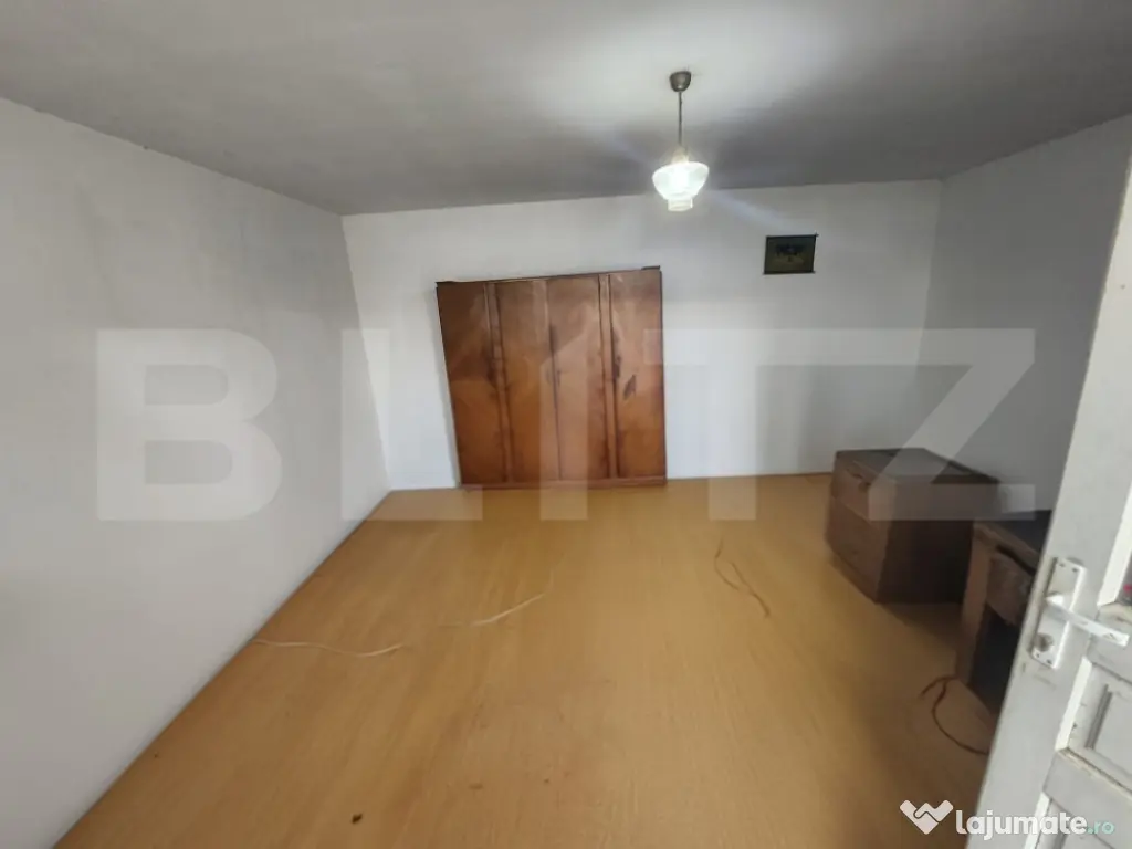 Casă cu 2 apartamente, 493 mp, zona Gara 