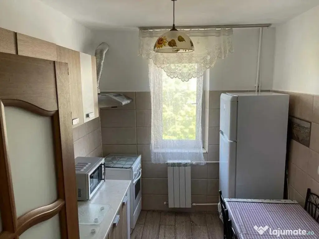 Apartament 2 camere de inchiriat, situat in zona Tomis II 