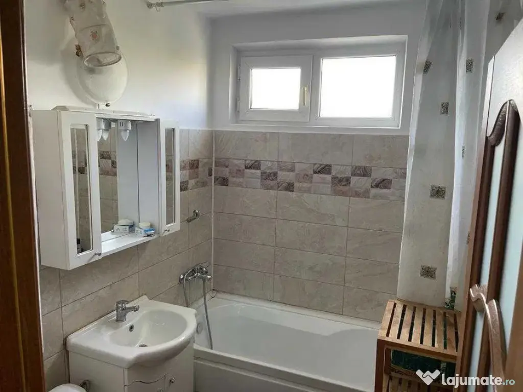 Apartament 2 camere de inchiriat, situat in zona Tomis II 