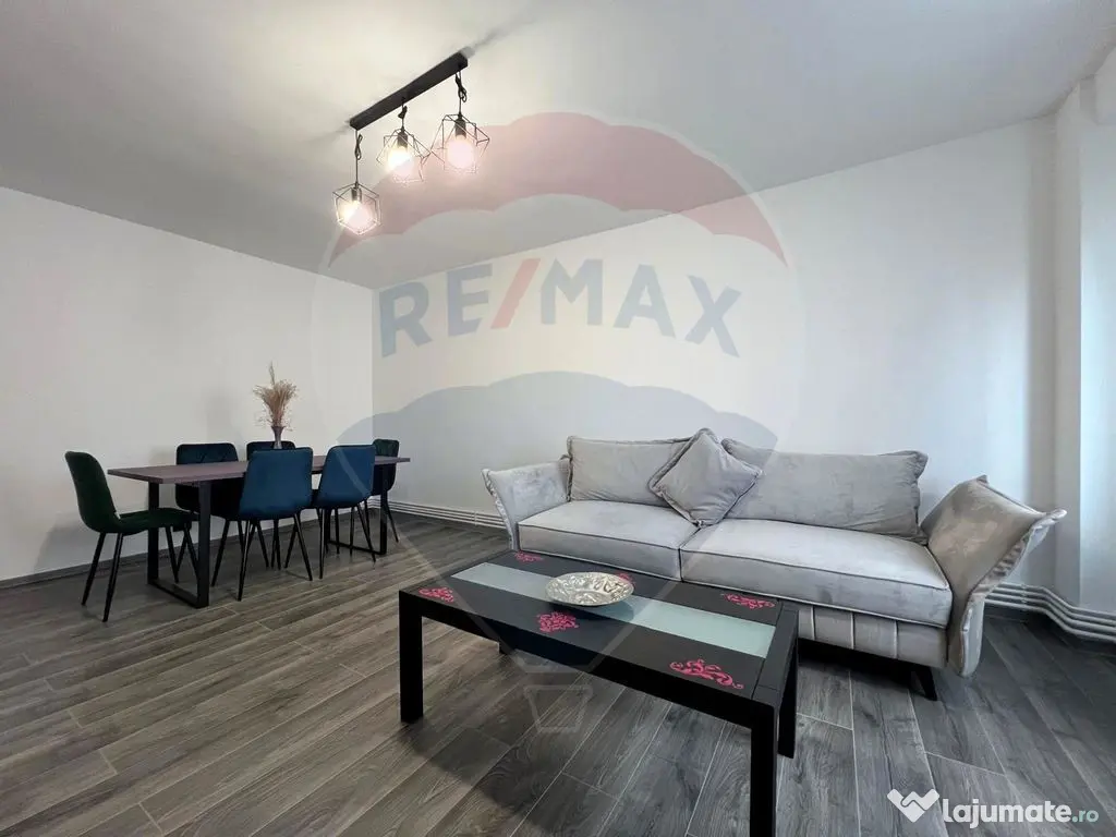 Apartament spațios de închiriat, strada Năsăud, bloc ... 
