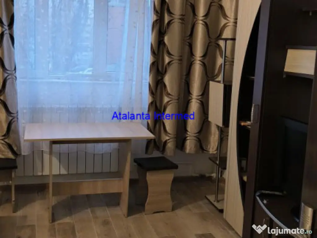 Garsoniera de inchiriat