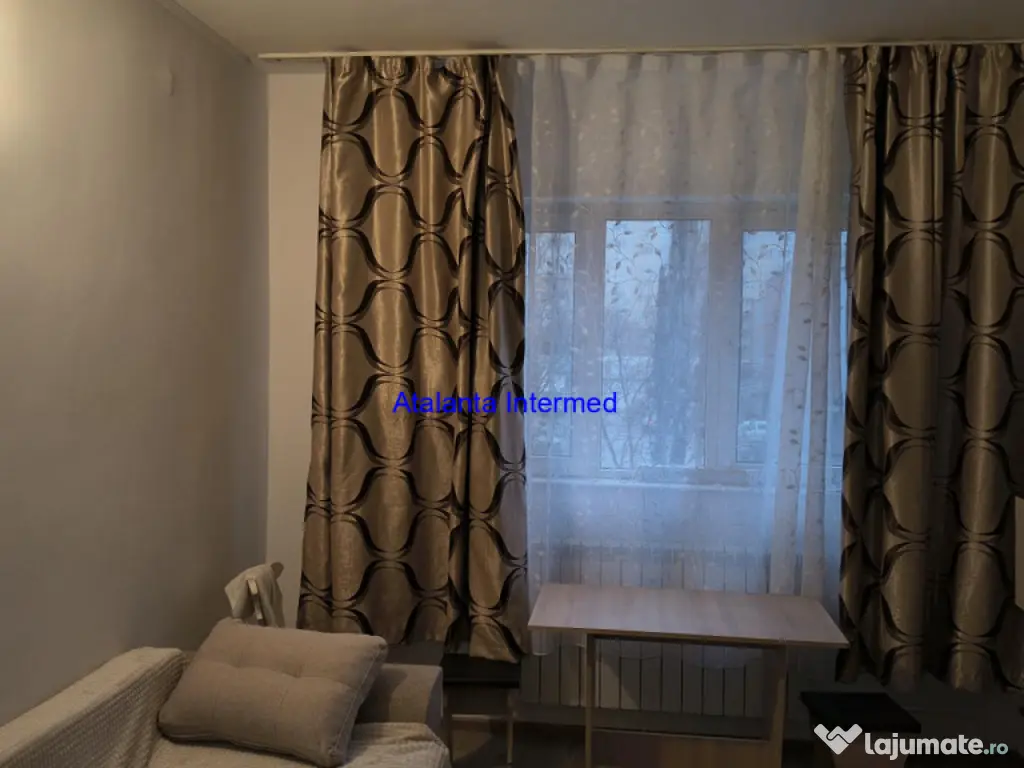 Garsoniera de inchiriat