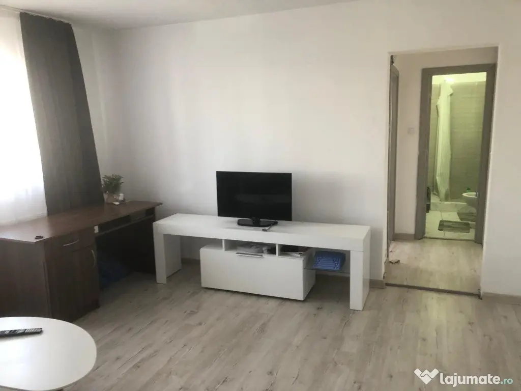 Apartament de inchiriat, zona Andrei Muresanu 