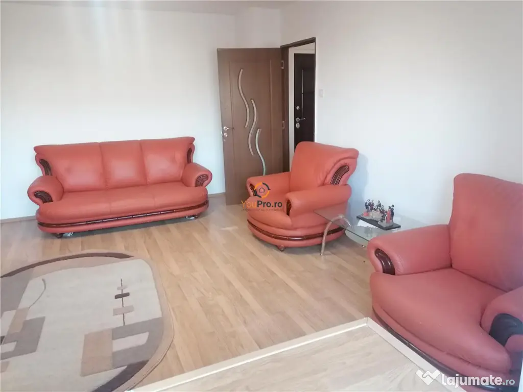 Decomandat Spatios cu Centrala zona Vladeasa 