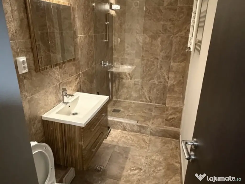 Muncii etaj 4 decomandat moderna 