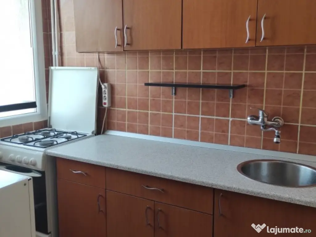 Dristor chiar la metrou etaj 9 