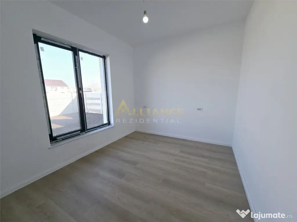 Casa individuala- 3 camere- 2 bai- pod- beci - 500m de STV 