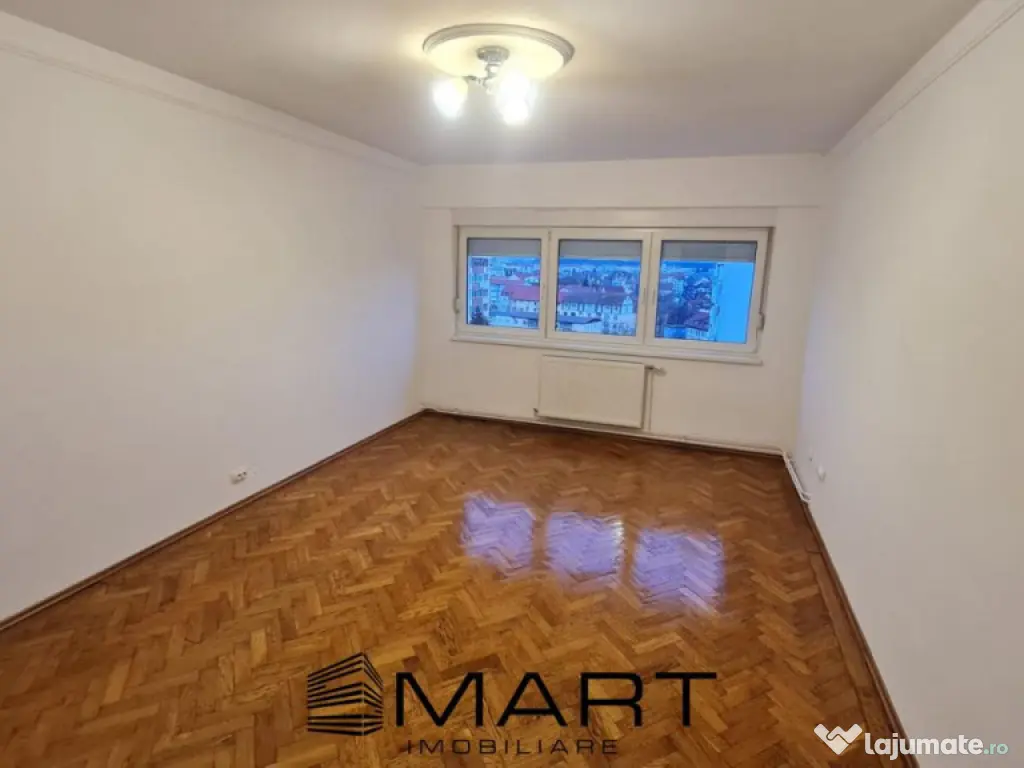 Apartament 3 camere zona Mihai Viteazul 