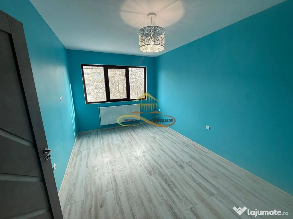 Apartament renovat 2 camere etaj 3 de vanzare Bacau