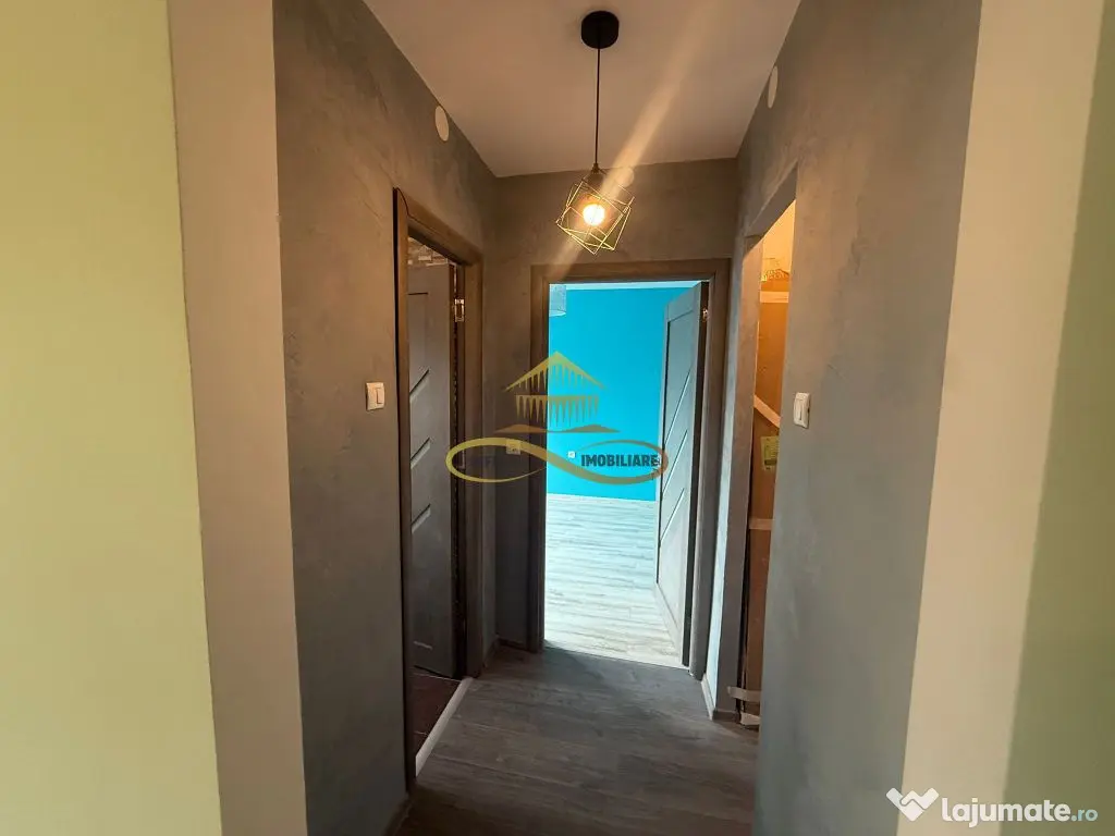 Apartament renovat 2 camere etaj 3 de vanzare Bacau