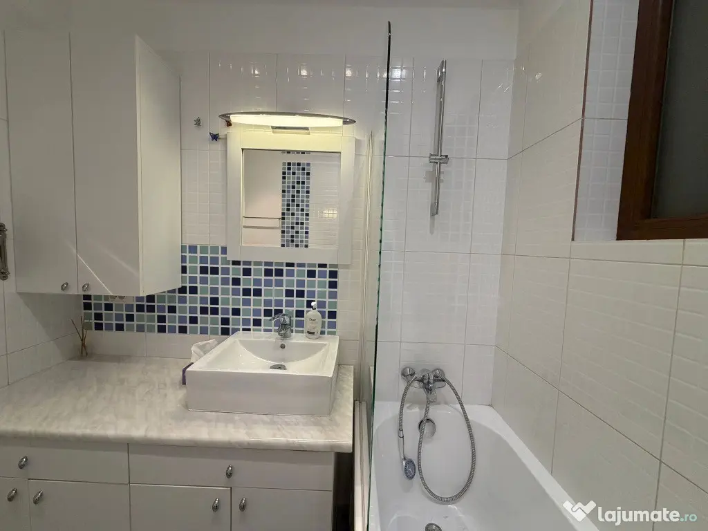 2 camere, Arcul de Triumf / Herăstrău, bloc 2006 